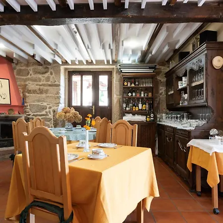 Casa Pazos-arbo * Arbo